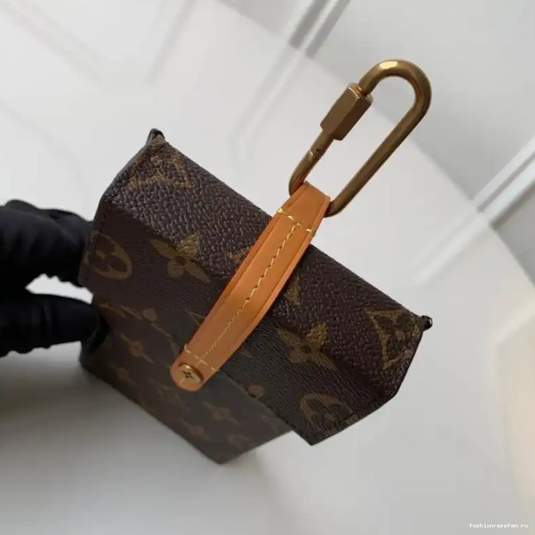Fashionrepsfam ru LV 19B5790096 Bags 0726